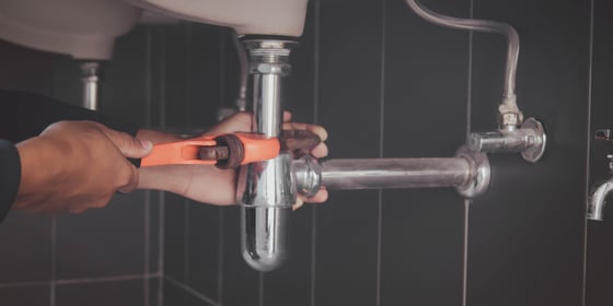 Streamline Invoicing Processes: A Key to Success for Expanding Plumbing Businesses – Header Image